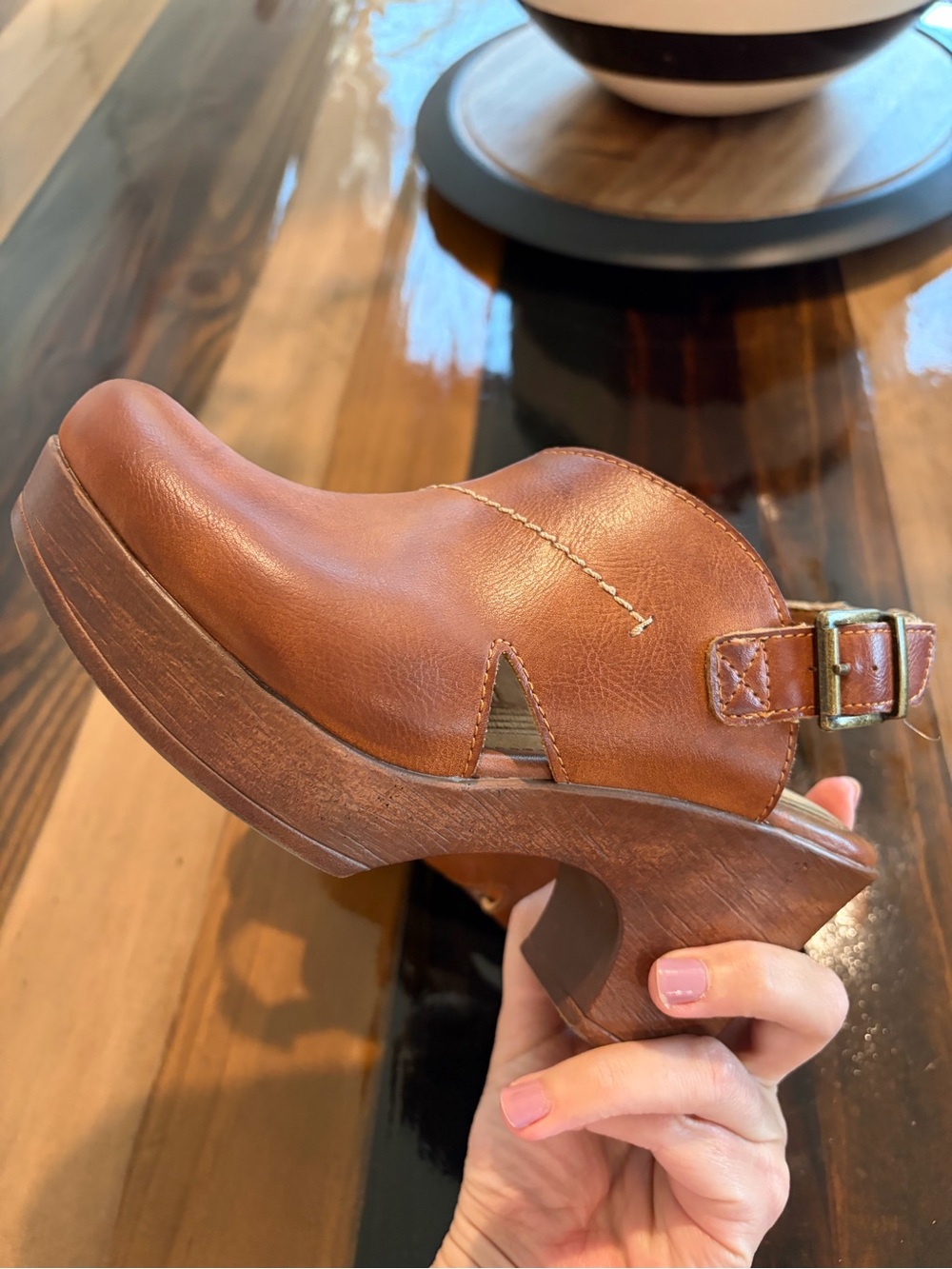 boc Tan Leather Slingback Clog Heels - Picture 3 of 4